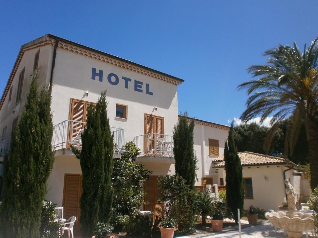 Hotel La Bastide Ле-Лаванду Экстерьер фото